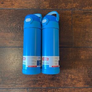 SOLD: Thermos Blue Water Bottle Set